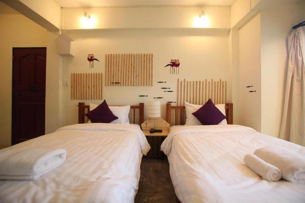 Early Bird Bed & Breakfast (Adults Only) Chiang Mai Værelse billede