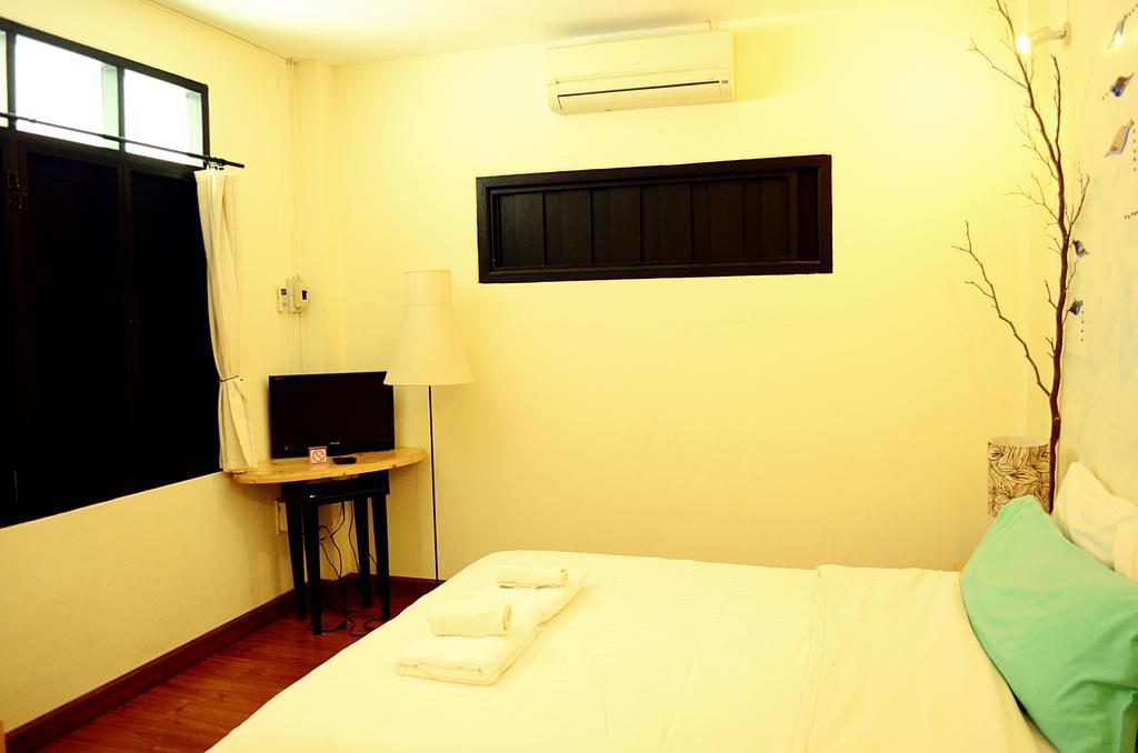 Early Bird Bed & Breakfast (Adults Only) Chiang Mai Eksteriør billede